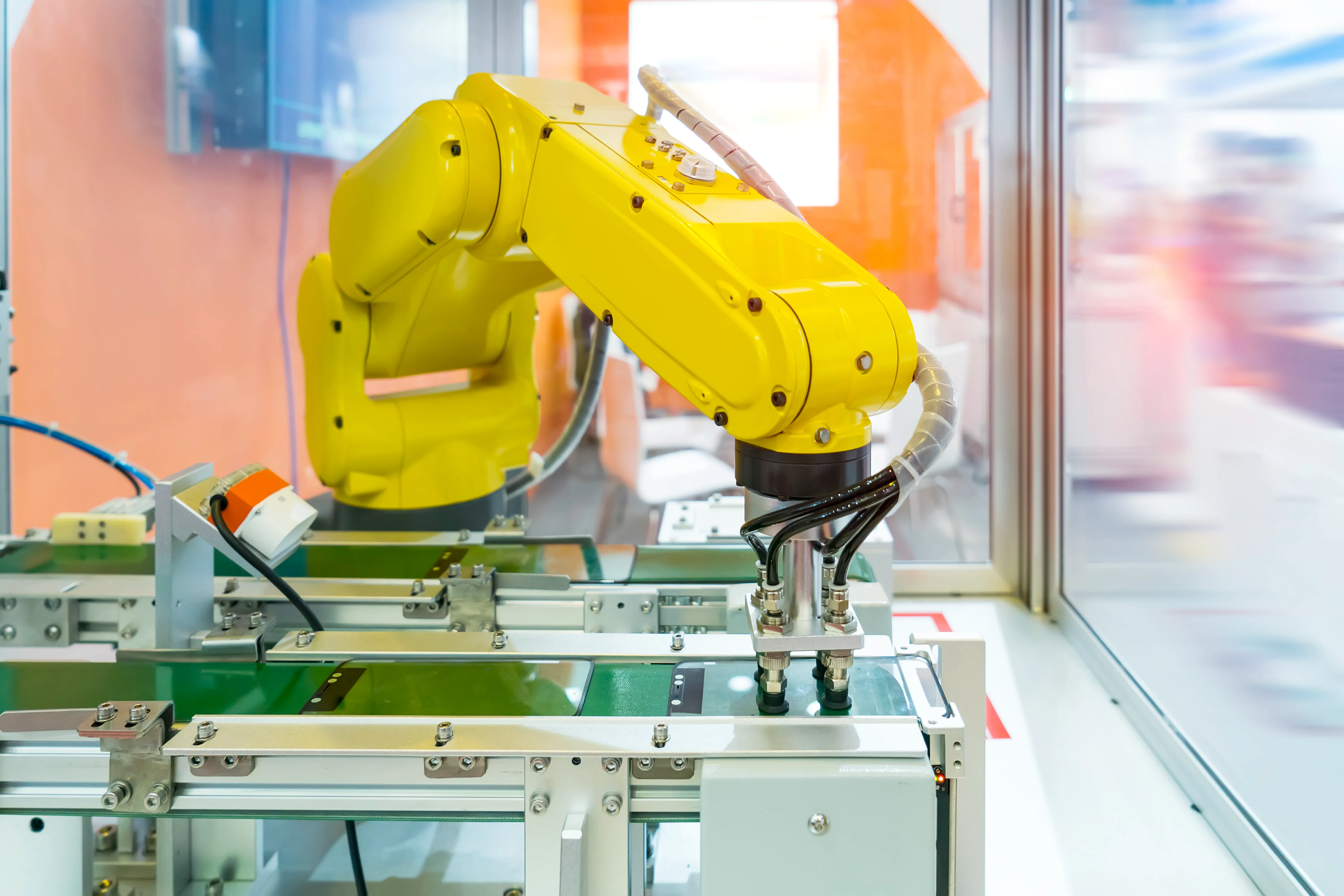 Robotic automation - robot arm - laser photonics